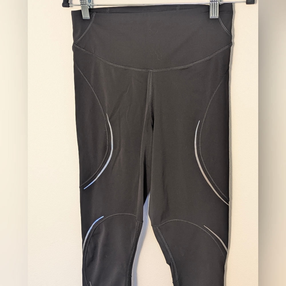 Lululemon Base Pace High Rise Tight 23" Reflective Black Size 8 Nulux Run EUC - Picture 3 of 12